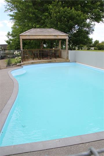 poolhouse - pool